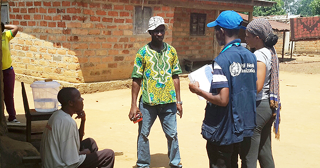 Door-to-door health monitoring visits are conducted in Koropara, Guinea