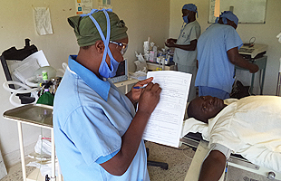 Preparation for surgery at the Kisiizi Hospital, Uganda